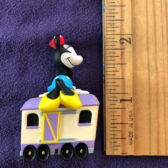 Vintage Disney Hallmark Merry Miniature Train set - Picture 4 of 11